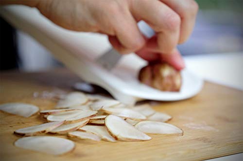 Fackelmann Mandolina de Cocina profesional ajustable para cortar verduras con Protector de Dedos, polímero y acero inoxidable, colores Blanco y Negro. 32x12, 5cm, 1 ud